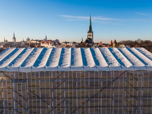 Sastatnes, kāpnes, torņi, būvgružu novadcaurules